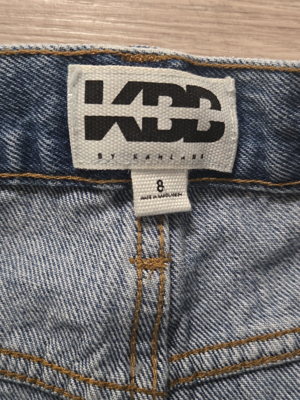 KBB by Kahlana High Rise Barrel Jeans Size 8 Light Wash - Picture 4 of 4